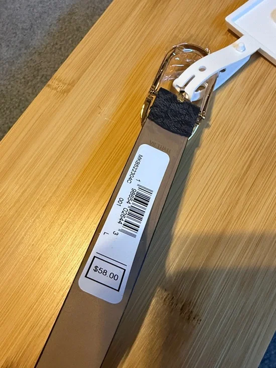 Michael Kors Black Leather Belt with Gold-Tone Buckle. Large 1 inch and width. - Picture 5 of 5